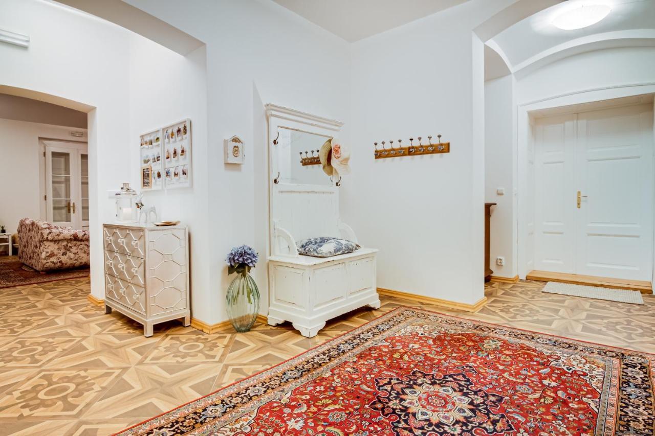 Lovecky Zamecek Pod Milesovkou Teplice Exteriör bild