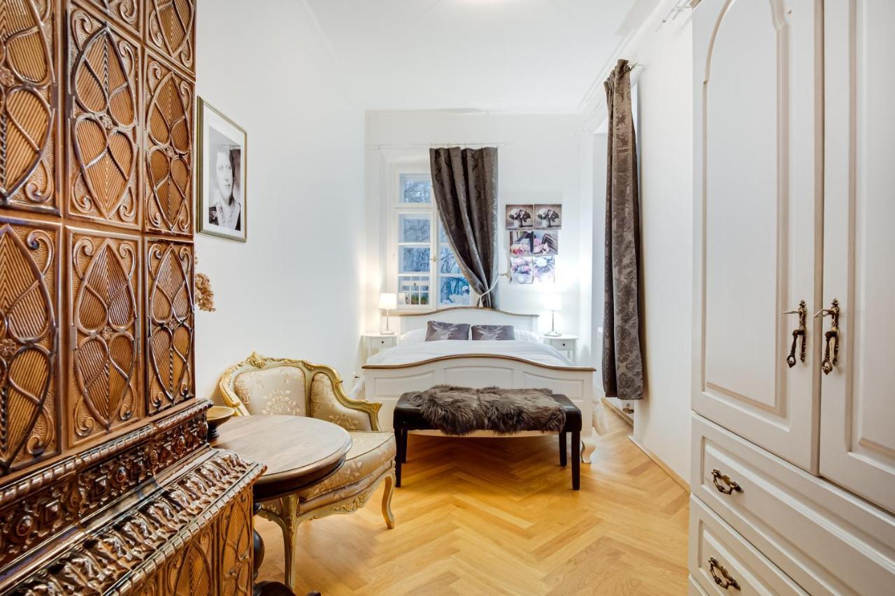 Lovecky Zamecek Pod Milesovkou Teplice Exteriör bild